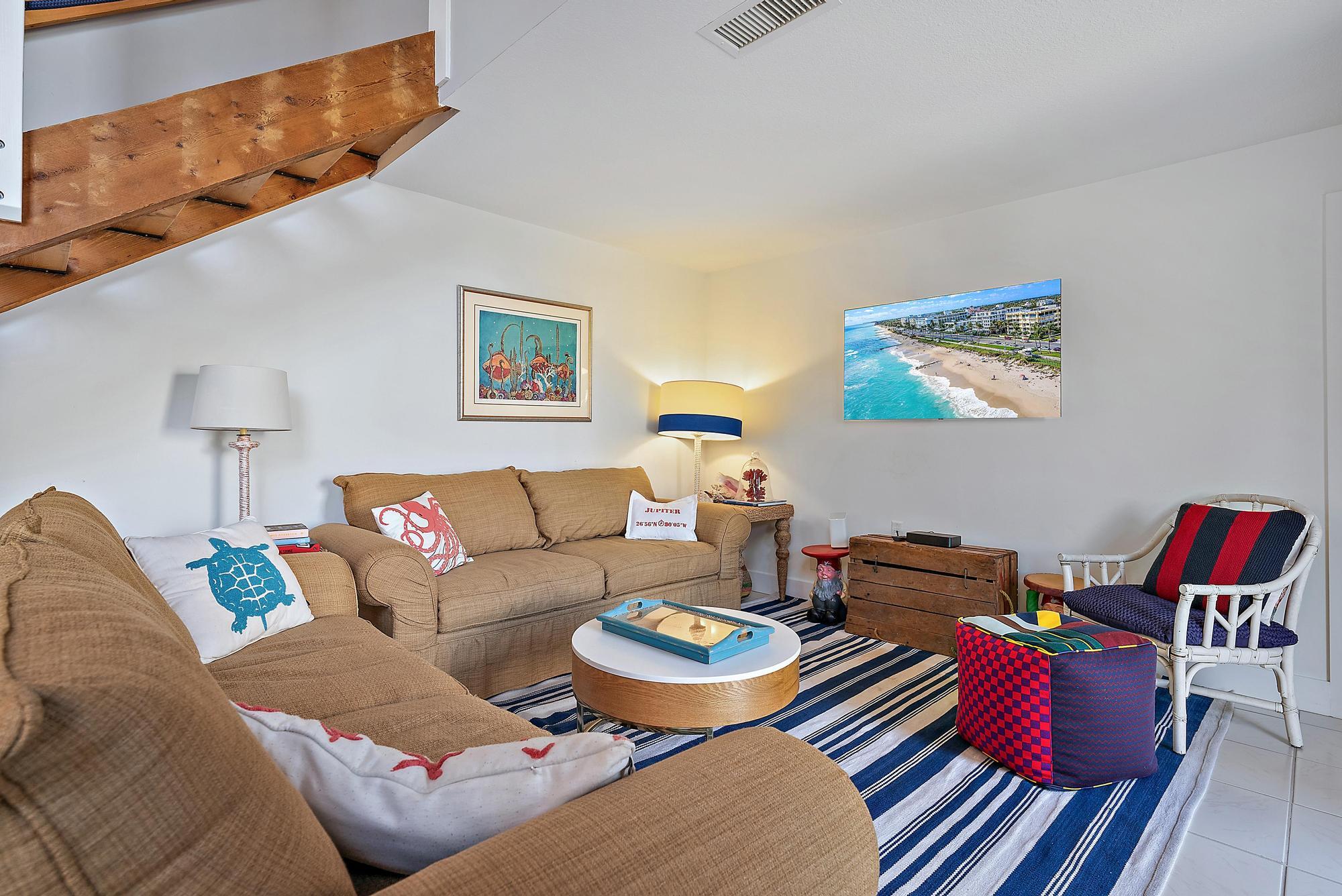 1605 Highway 1, Unit 16F Jupiter, FL 33477 - Photo 9 of 19 Living Room