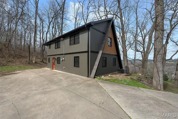 $329,000 | 3000 Haertling Lane, Cape Girardeau, MO 63701