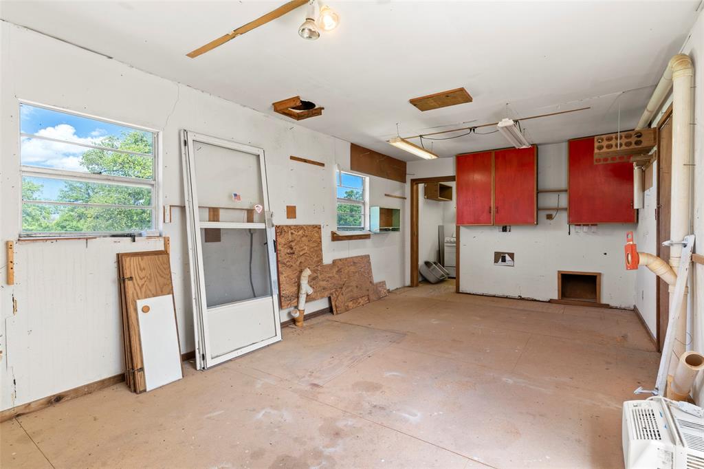 1500 County Road 404 Comanche, TX 76442 - Photo 27 of 39 a view of a livingroom with furniture and a window