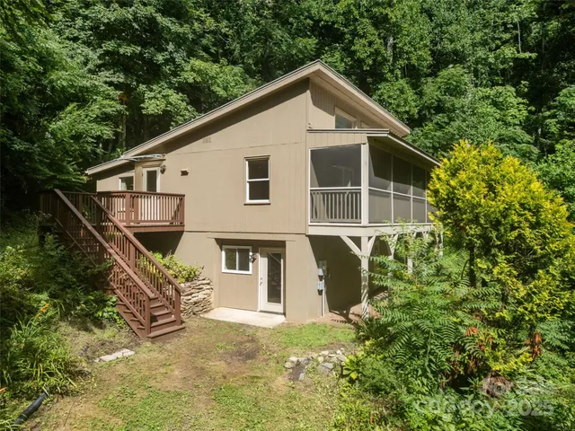 $600,000 | 127 Franklin Road, Swannanoa, NC 28778
