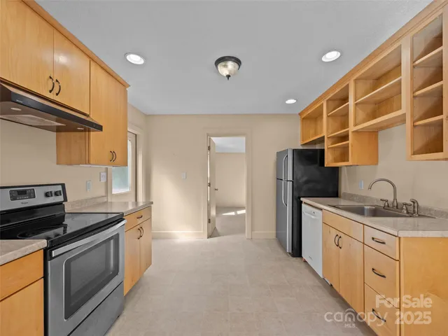 $600,000 | 127 Franklin Road, Swannanoa, NC 28778