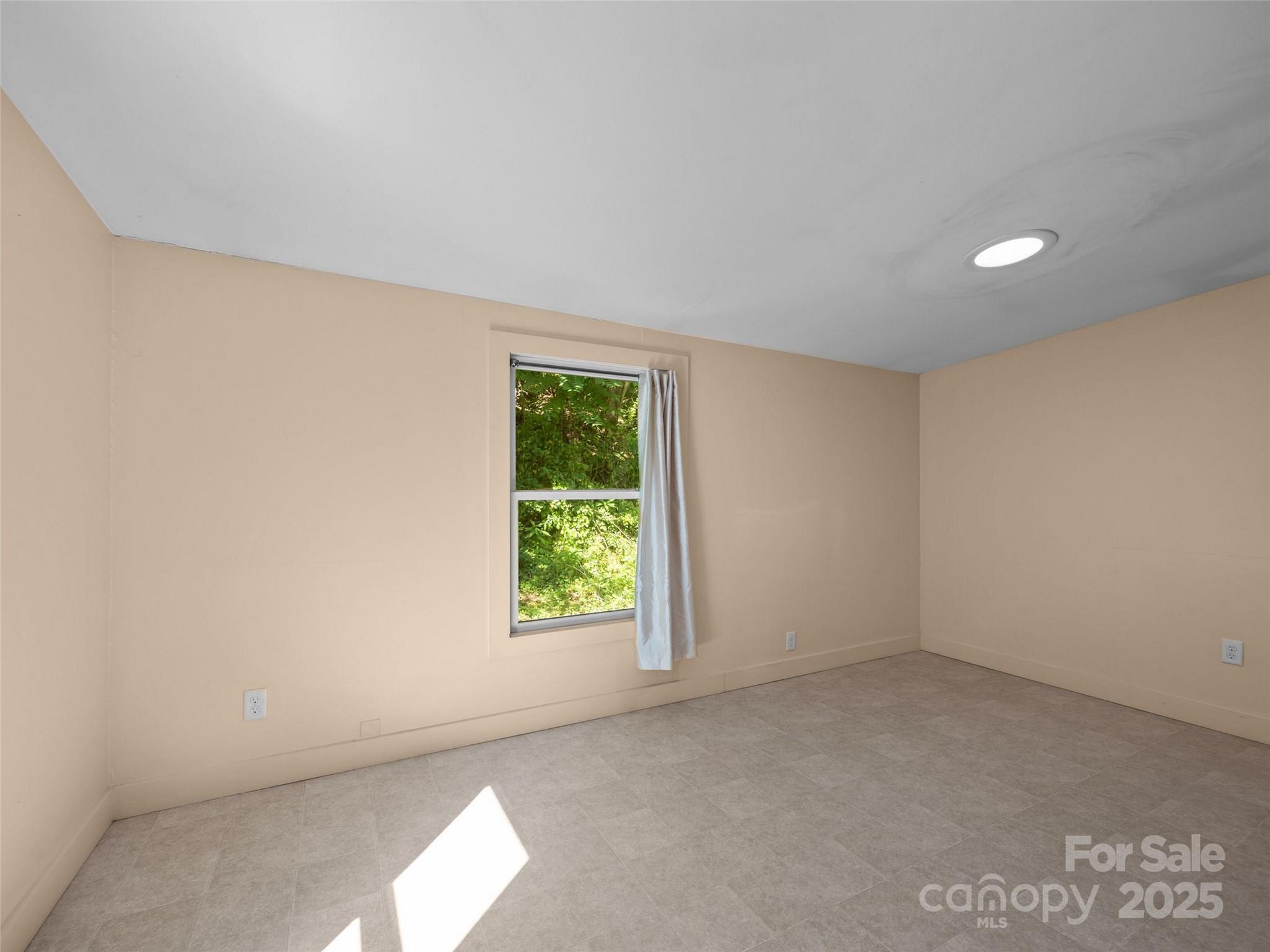 127 Franklin Road Swannanoa, NC 28778 - Photo 26 of 41