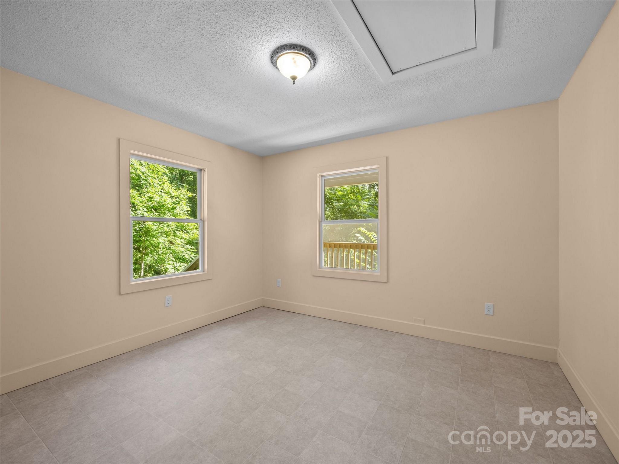 127 Franklin Road Swannanoa, NC 28778 - Photo 28 of 41