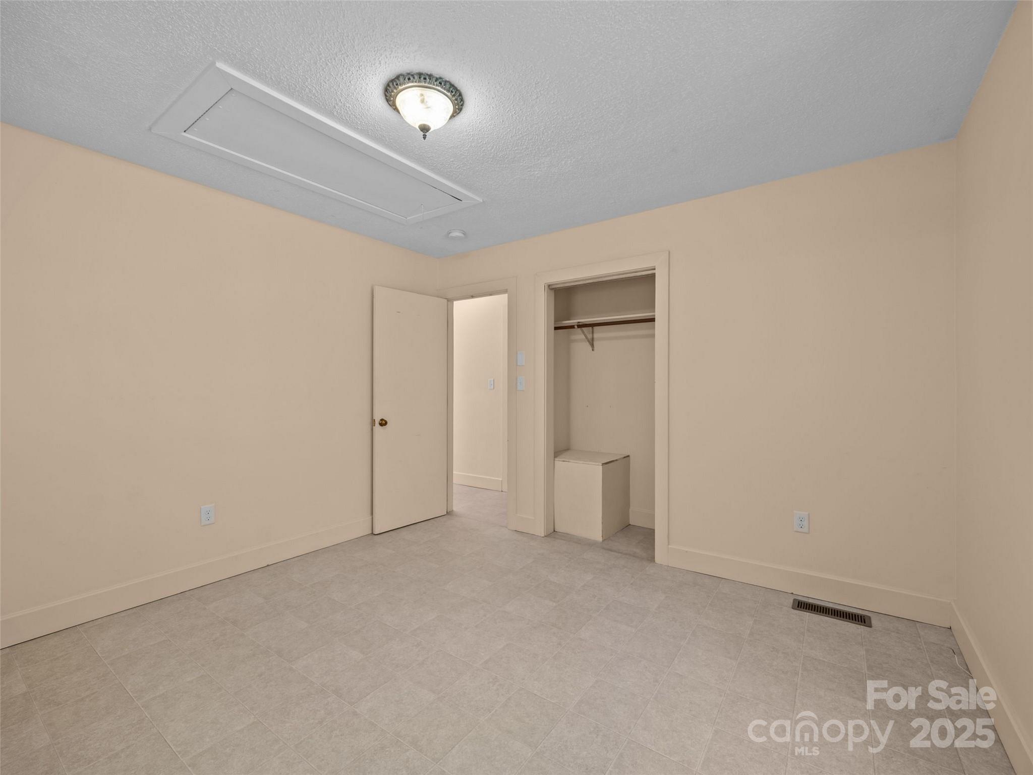 127 Franklin Road Swannanoa, NC 28778 - Photo 29 of 41