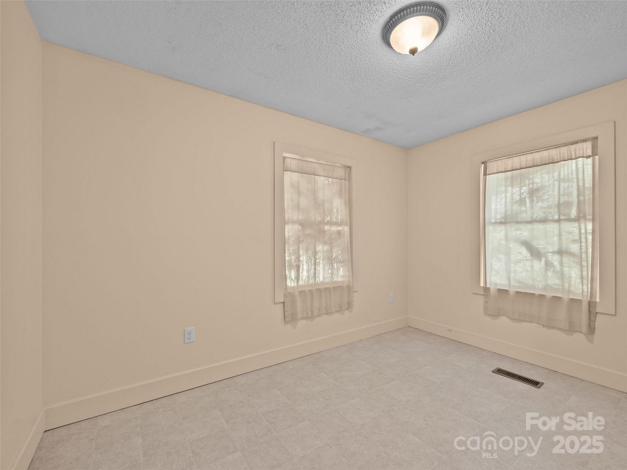 127 Franklin Road Swannanoa, NC 28778 - Photo 30 of 41