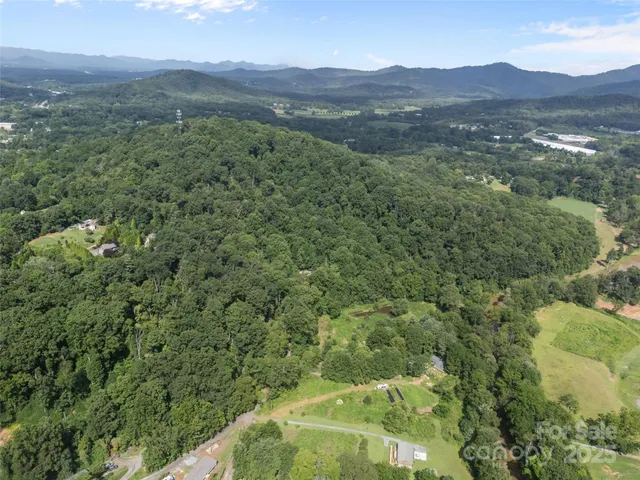 $600,000 | 127 Franklin Road, Swannanoa, NC 28778