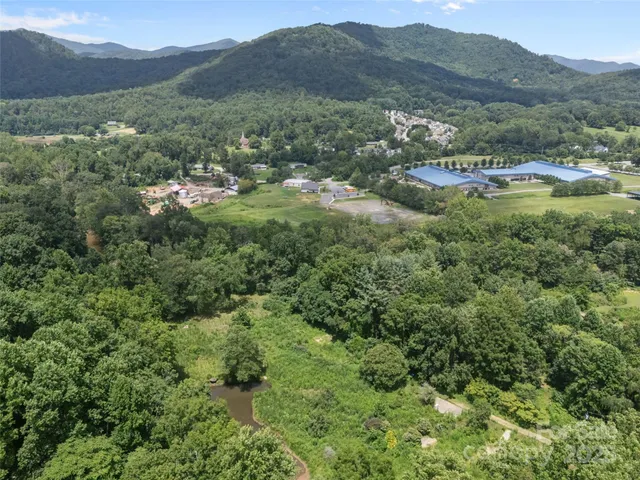 $600,000 | 127 Franklin Road, Swannanoa, NC 28778