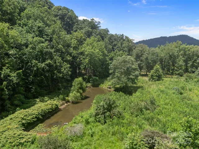 $600,000 | 127 Franklin Road, Swannanoa, NC 28778