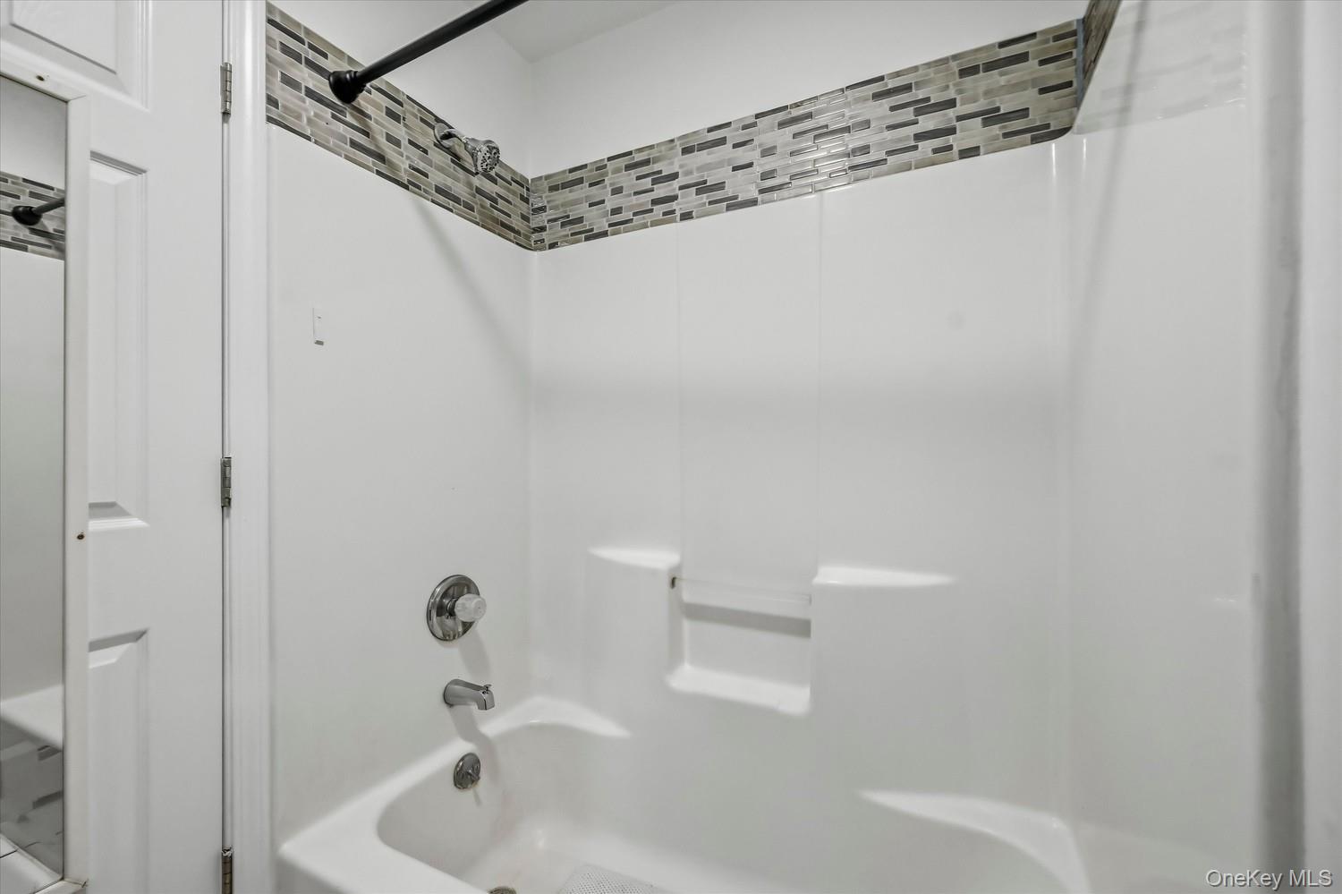 160 Pirog Road Pine Bush, NY 12566 - Photo 14 of 39 Gallery Image 14