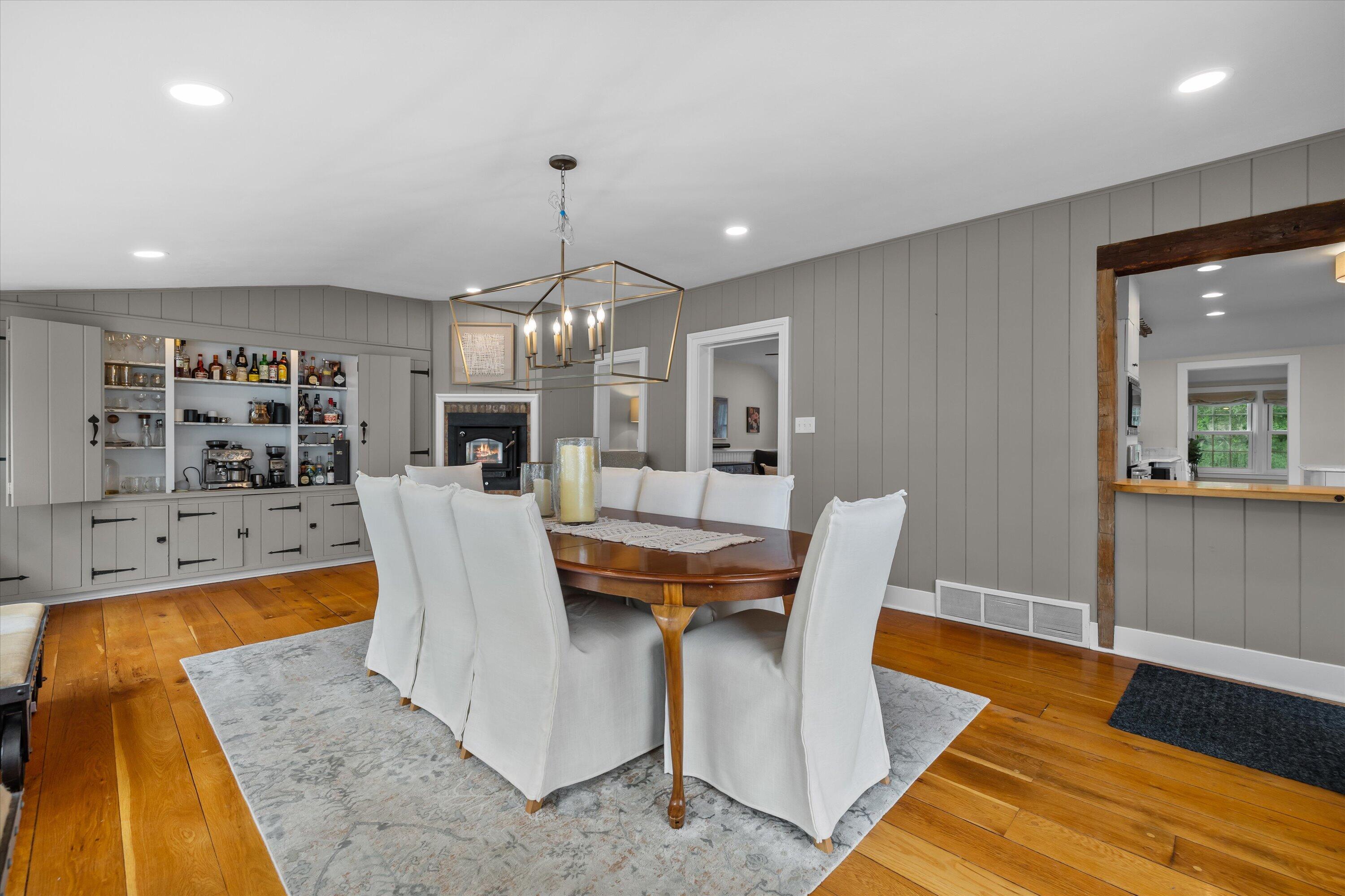 12112 North Wauwatosa Road Mequon, WI 53092 - Photo 20 of 72 Dining Room