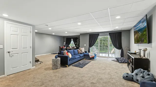 $412,000 | 156 River Mist Drive, Oswego, IL 60543