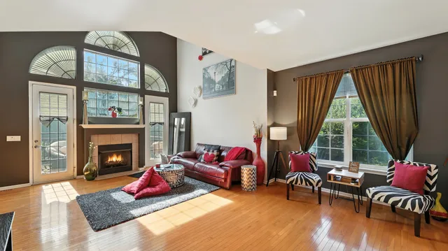 $412,000 | 156 River Mist Drive, Oswego, IL 60543