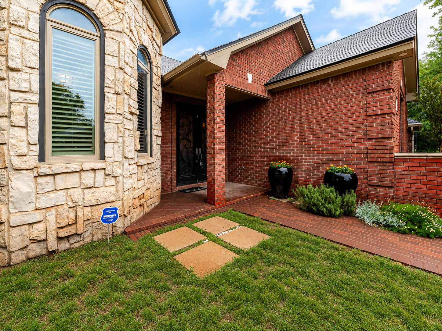 4226 97th Place Lubbock, TX 79423 - Photo 5 of 52 a view of front door of house with yard