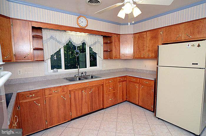 608 Plumtree Road Bel Air, MD 21015 - Photo 5 of 23 Kitchen