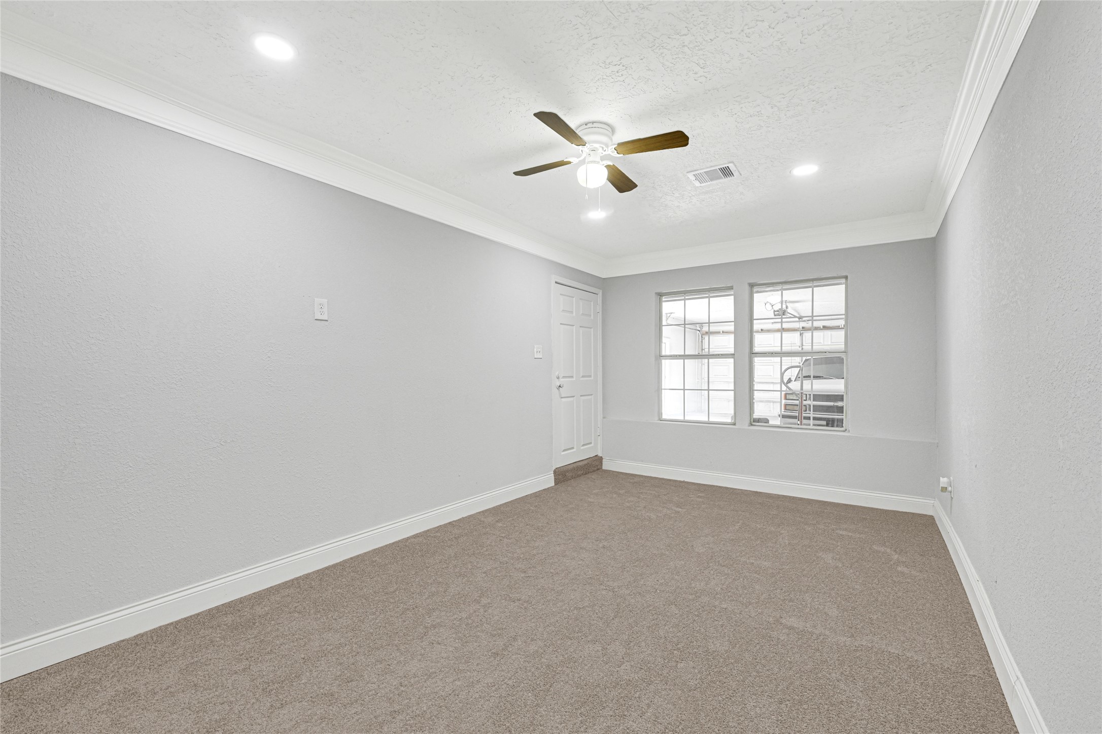 7625 Touchstone Street Houston, TX 77028 - Photo 15 of 25 Another view of primary bedroom