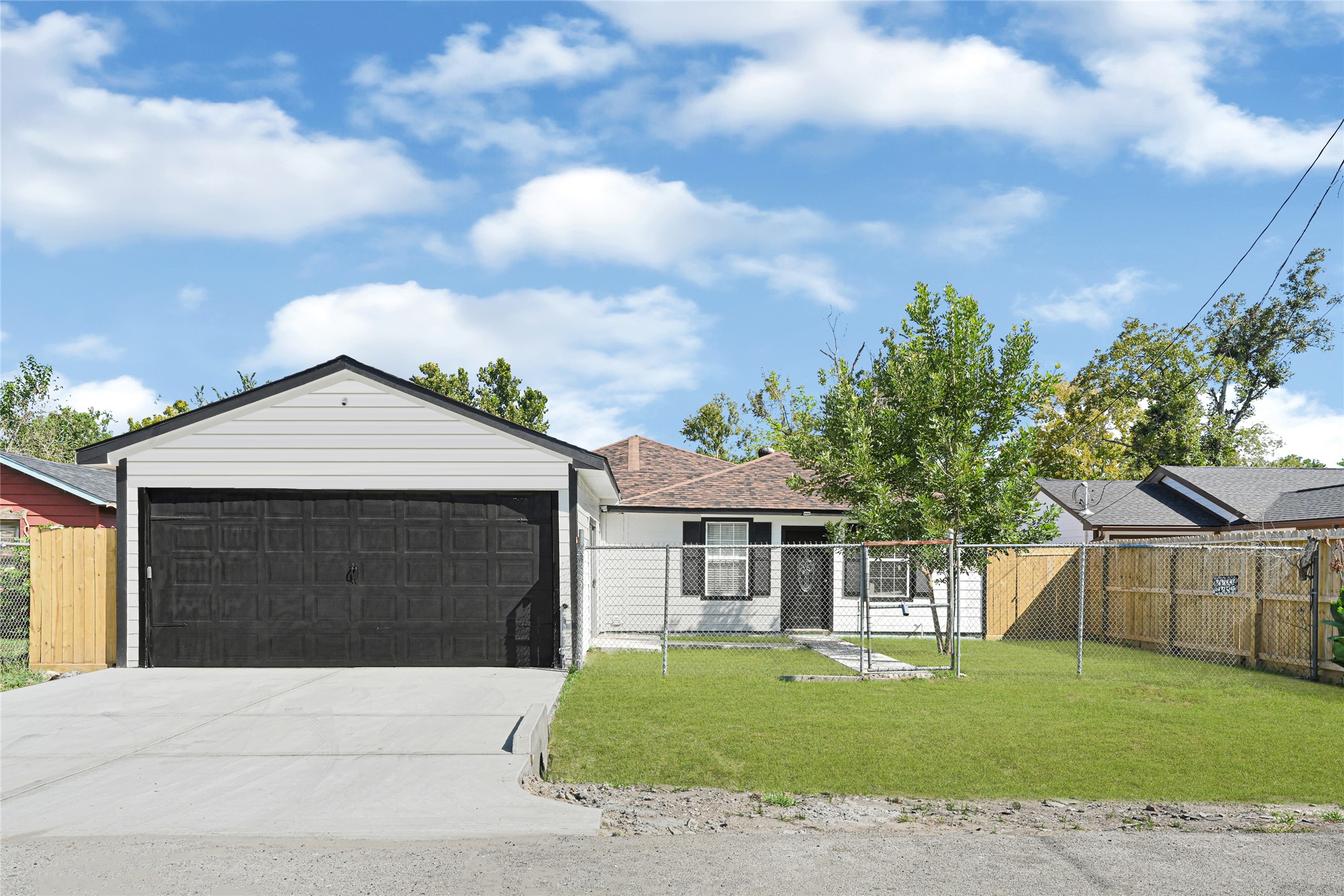 7625 Touchstone Street Houston, TX 77028 - Photo 4 of 25