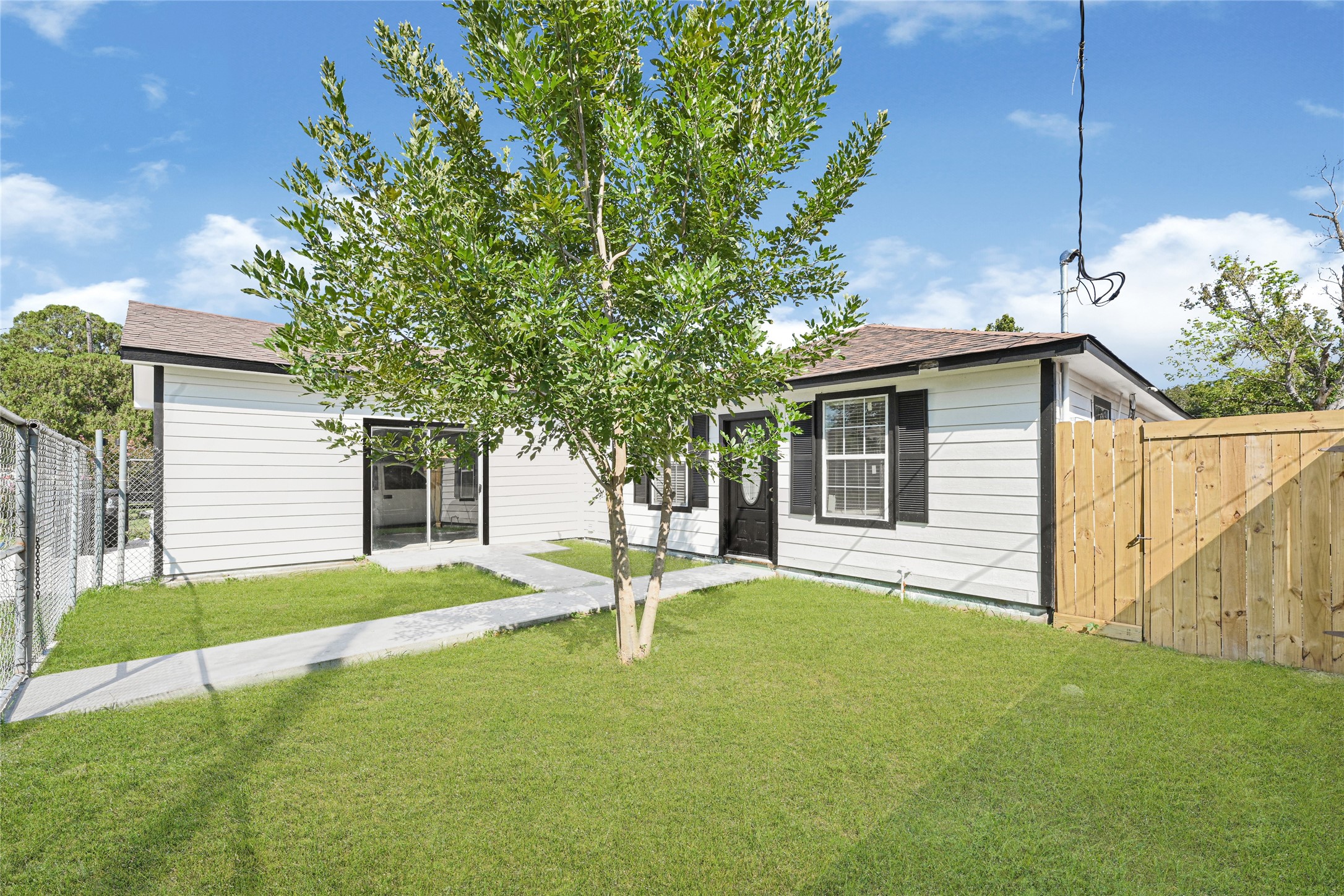 7625 Touchstone Street Houston, TX 77028 - Photo 5 of 25