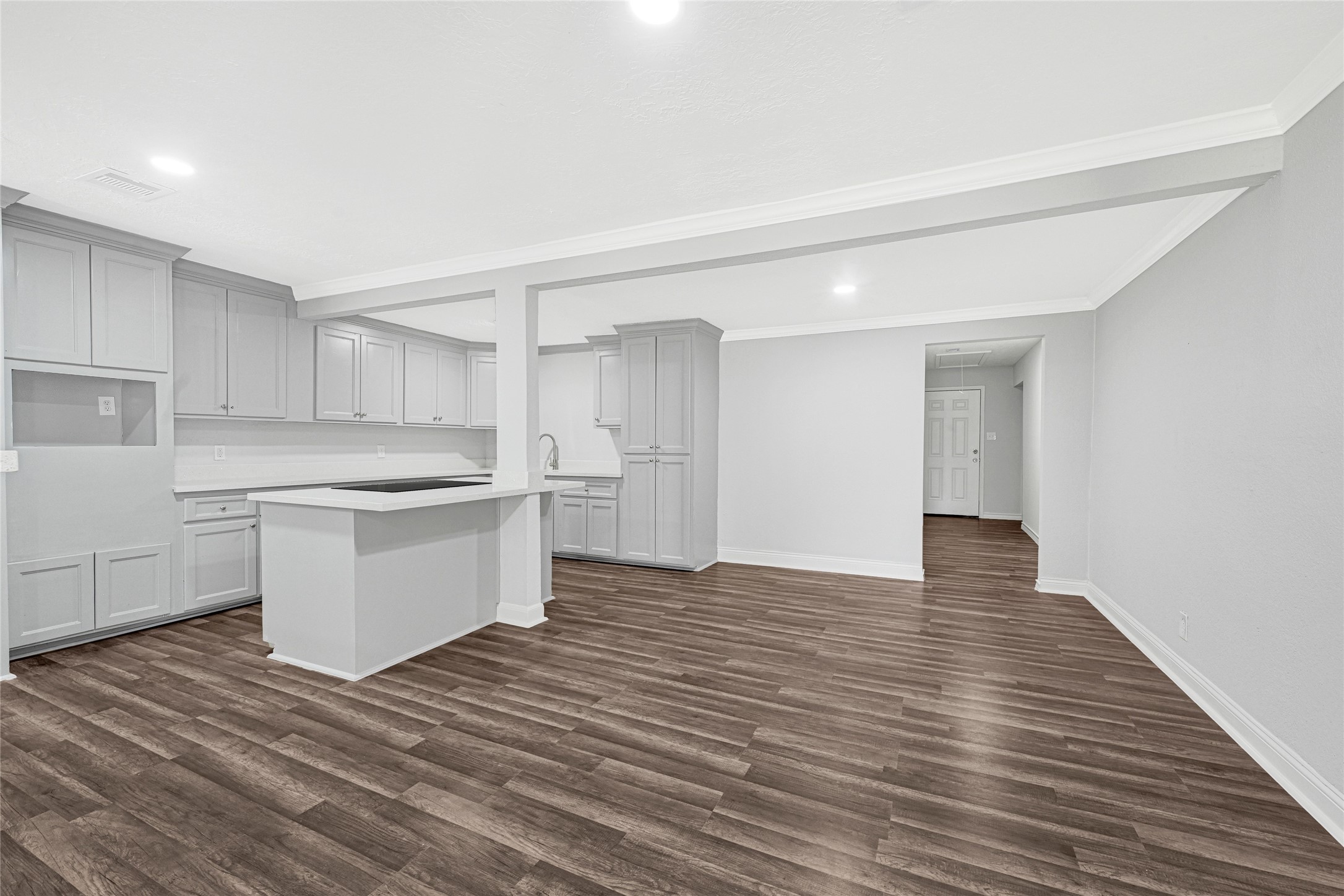 7625 Touchstone Street Houston, TX 77028 - Photo 10 of 25