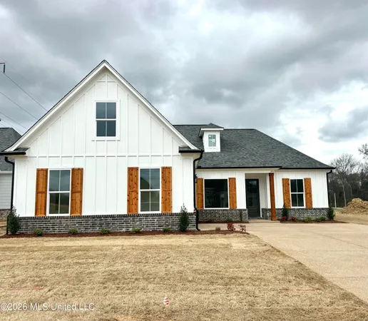 $389,900 | 2951 Eden Lane, Nesbit, MS 38651