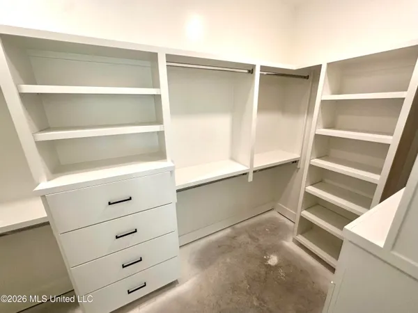 $389,900 | 2951 Eden Lane, Nesbit, MS 38651