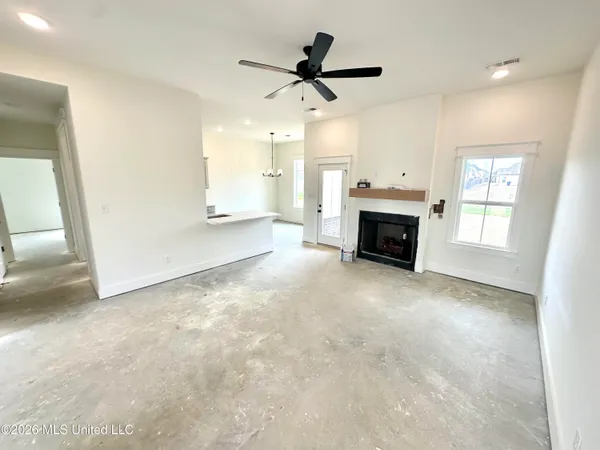 $389,900 | 2951 Eden Lane, Nesbit, MS 38651