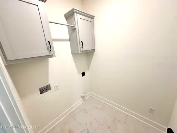 $389,900 | 2951 Eden Lane, Nesbit, MS 38651