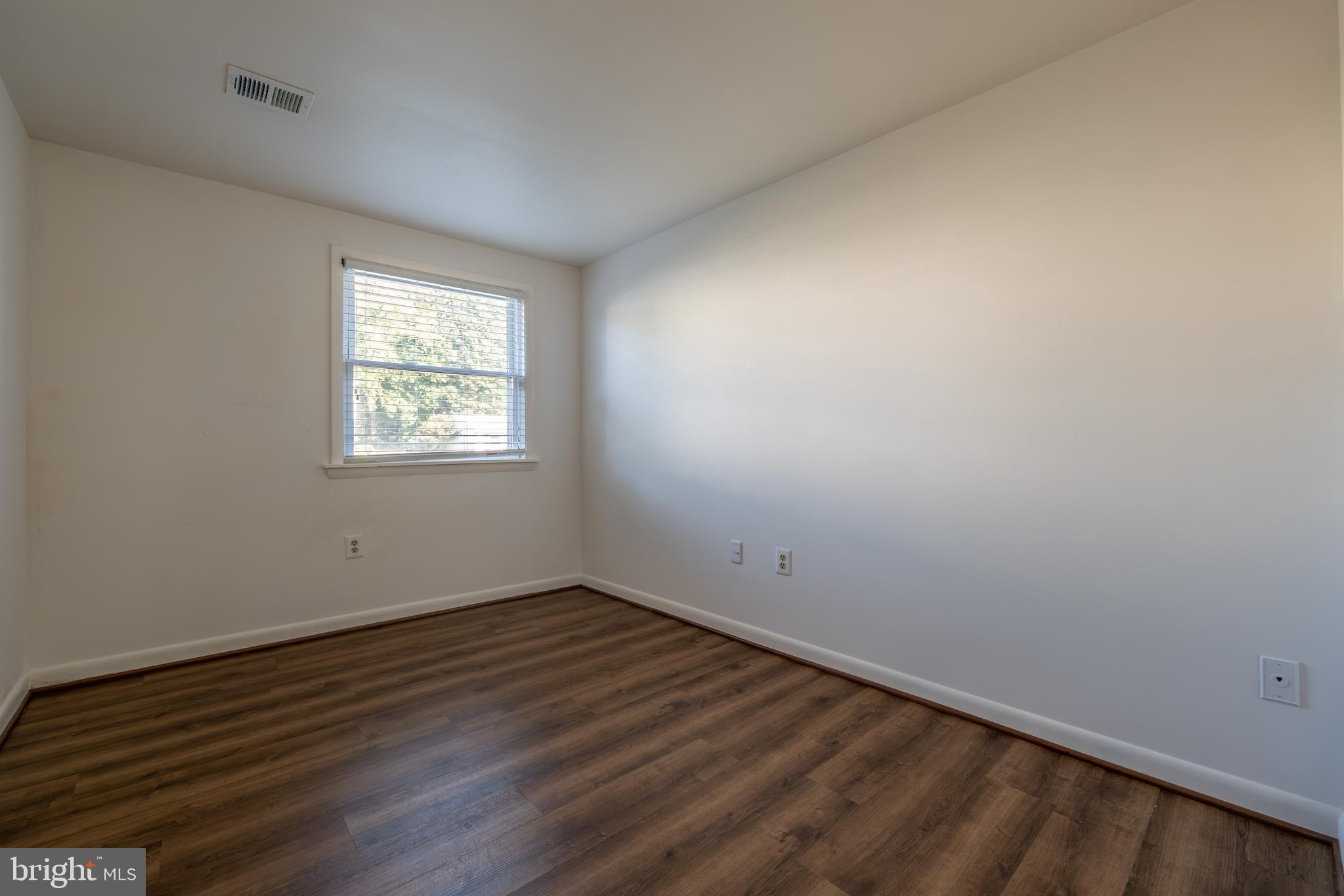 14223 Lindendale Road Woodbridge, VA 22193 - Photo 25 of 37 Gallery Image 25