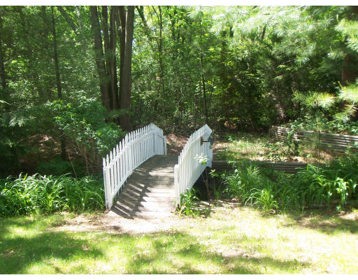 72 Bicknell Road Billerica, MA 01821 - Photo 20 of 30 Gallery Image 20