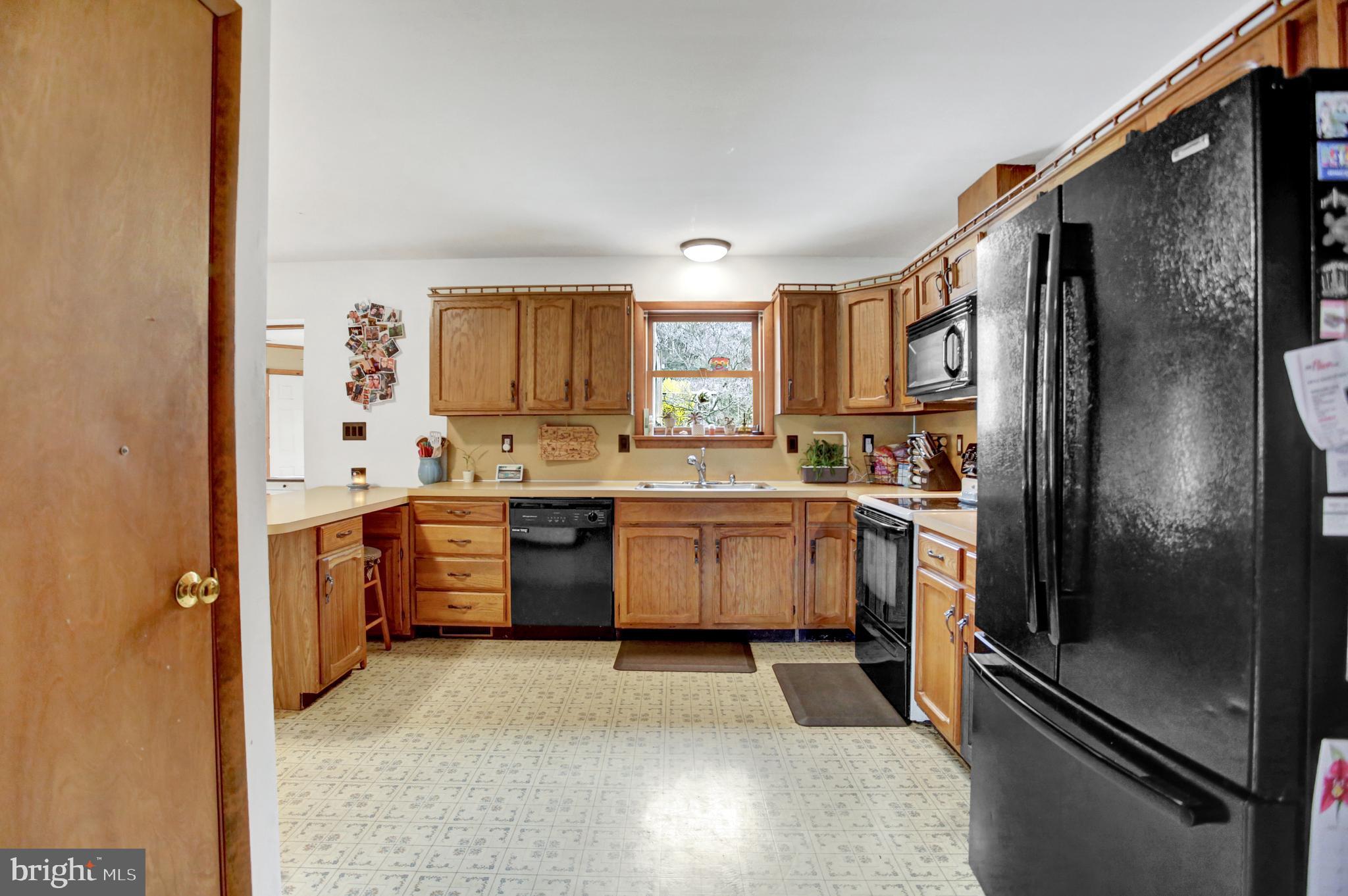 886 Maple Grove Road Mohnton, PA 19540 - Photo 10 of 43 Gallery Image 10