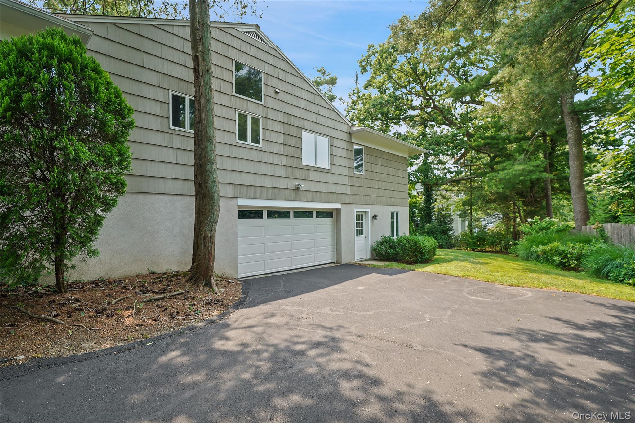 6 Greenhouse Circle Rye Brook, NY 10573 - Photo 20 of 25 Side