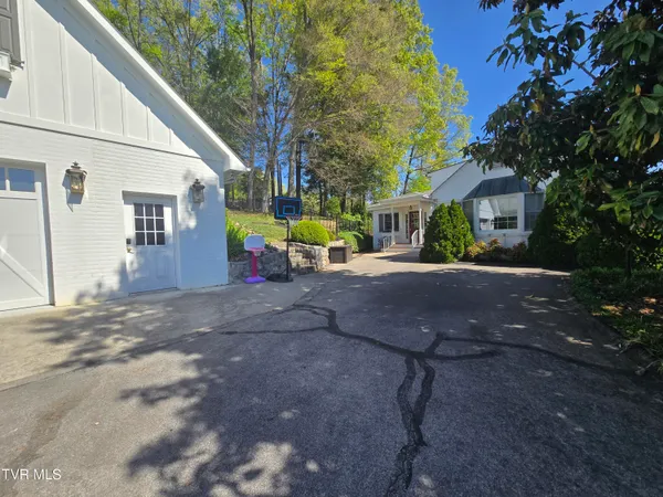$549,000 | 570 Valley Drive, Bristol, VA 24201