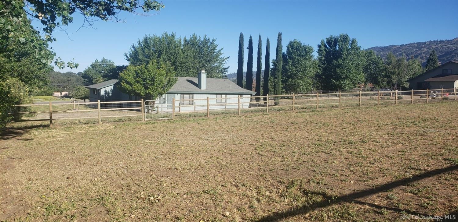 26105 Bear Valley Road Tehachapi, CA 93561 - Photo 45 of 61 Gallery Image 45