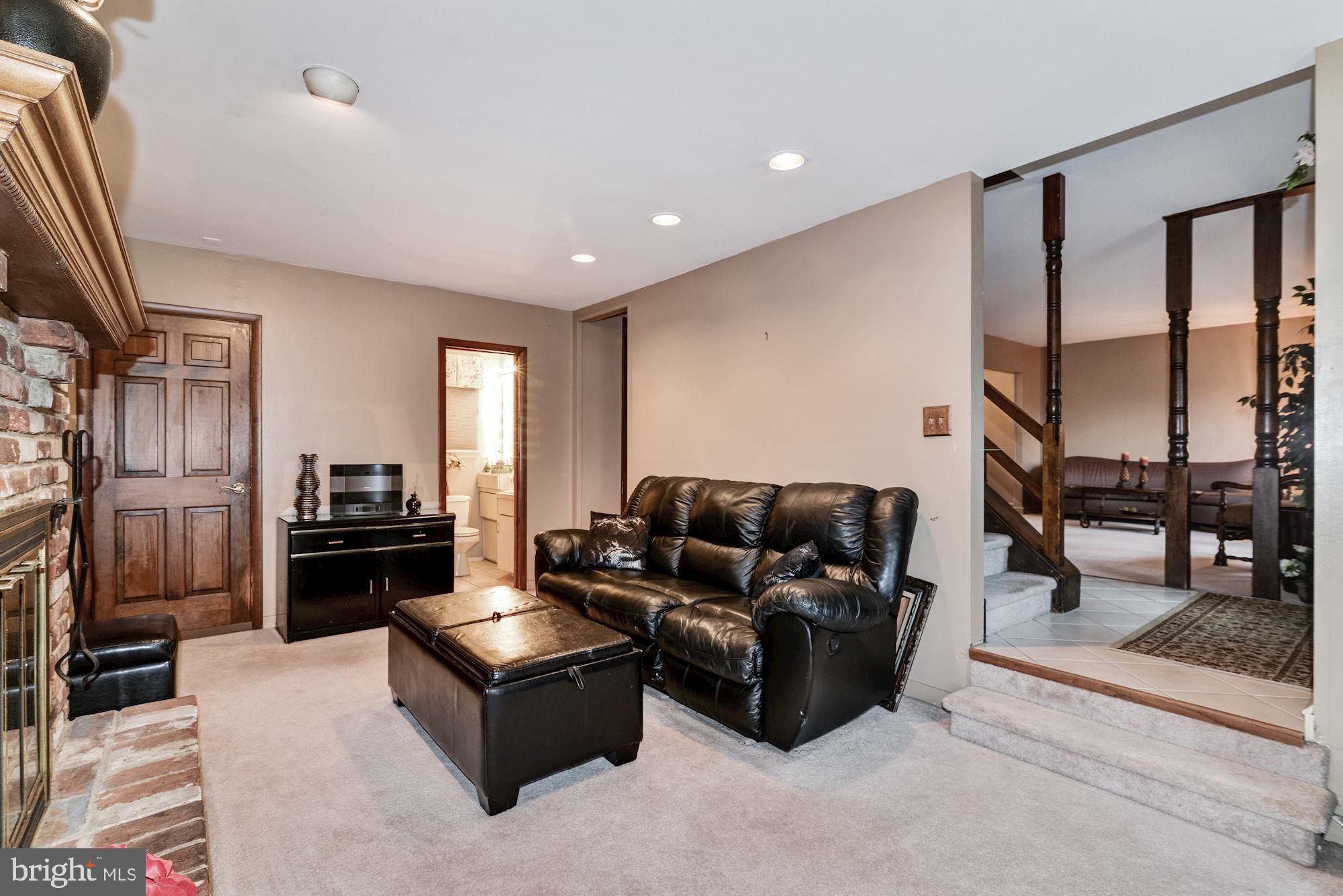 7 North Fork Road Clementon, NJ 08021 - Photo 5 of 26 Family room