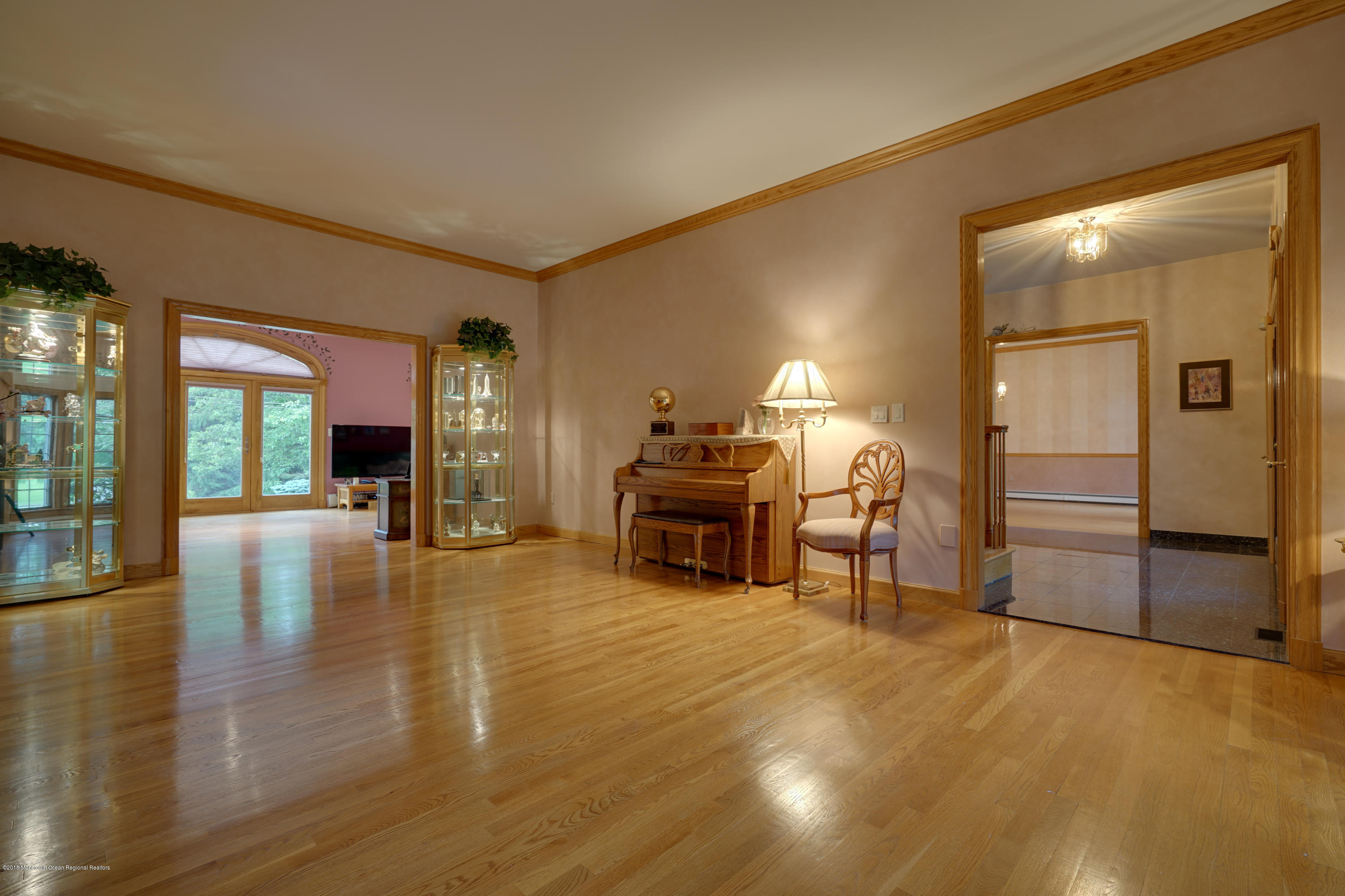 18 Riverside Lane Holmdel, NJ 07733 - Photo 18 of 53 Immaculate Formal Living Room