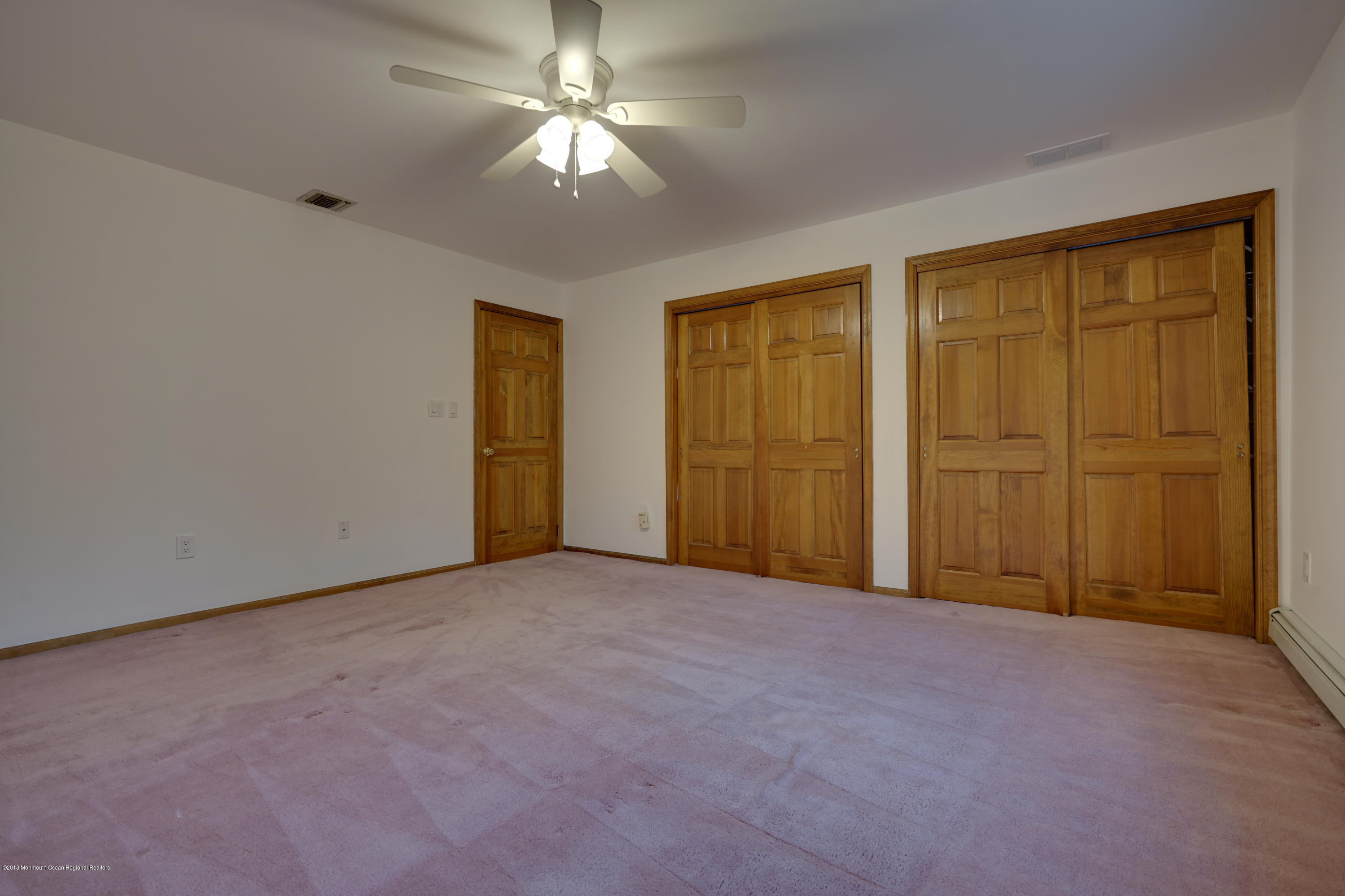 18 Riverside Lane Holmdel, NJ 07733 - Photo 36 of 53 2nd Floor Back Bedroom