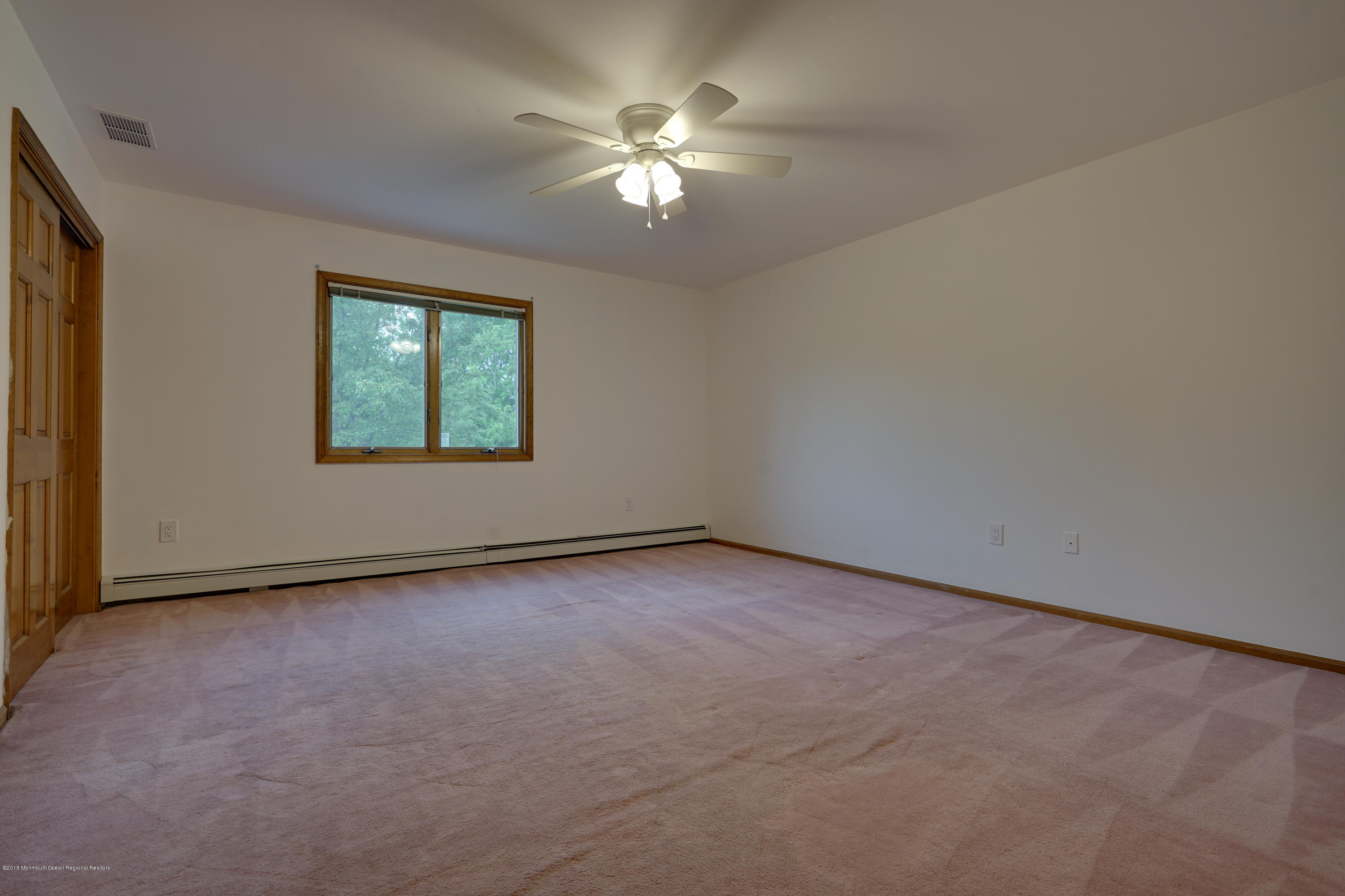 18 Riverside Lane Holmdel, NJ 07733 - Photo 37 of 53 2nd Floor Back Bedroom