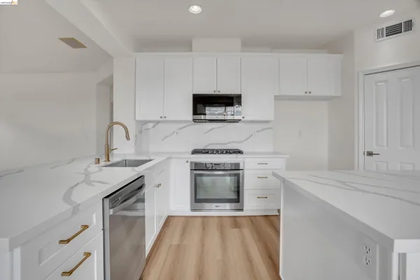 $749,900 | 6857 Sunriver Lane, Vallejo, CA 94591