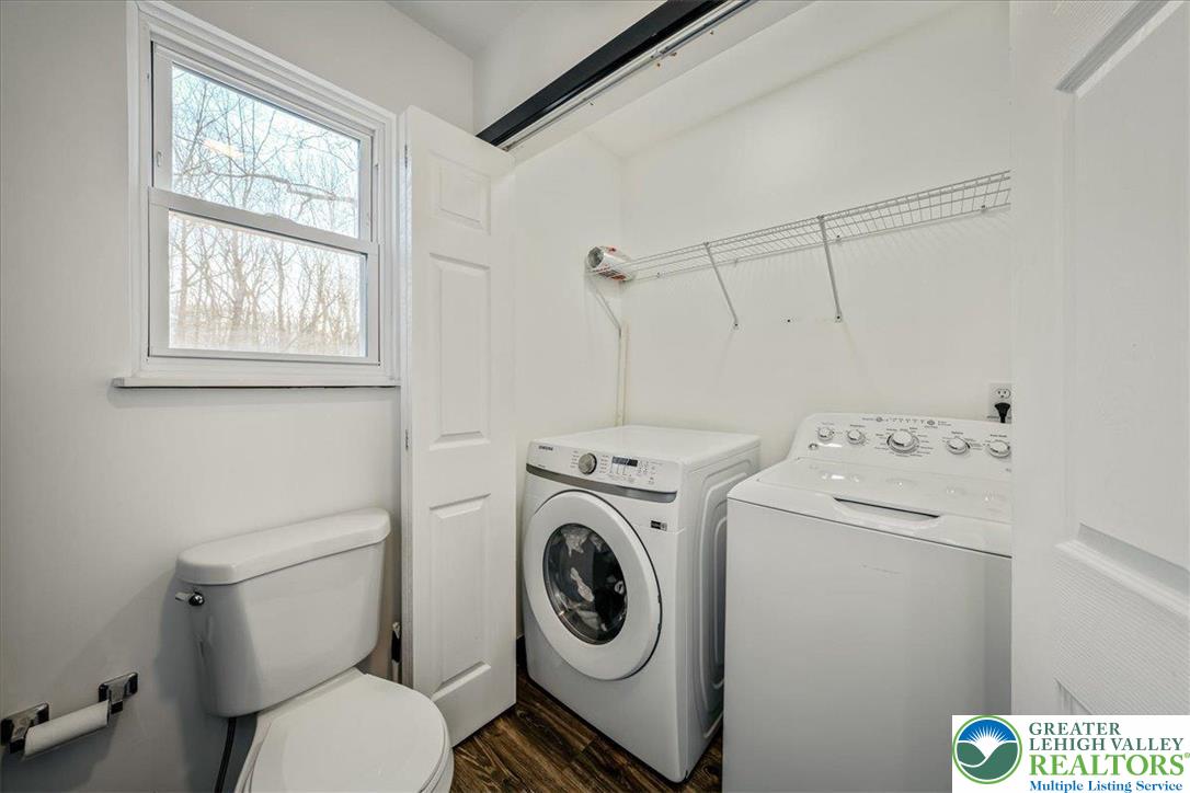 3260 Bluebird Drive Bushkill, PA 18324 - Photo 13 of 28 a utility room with dryer and washer