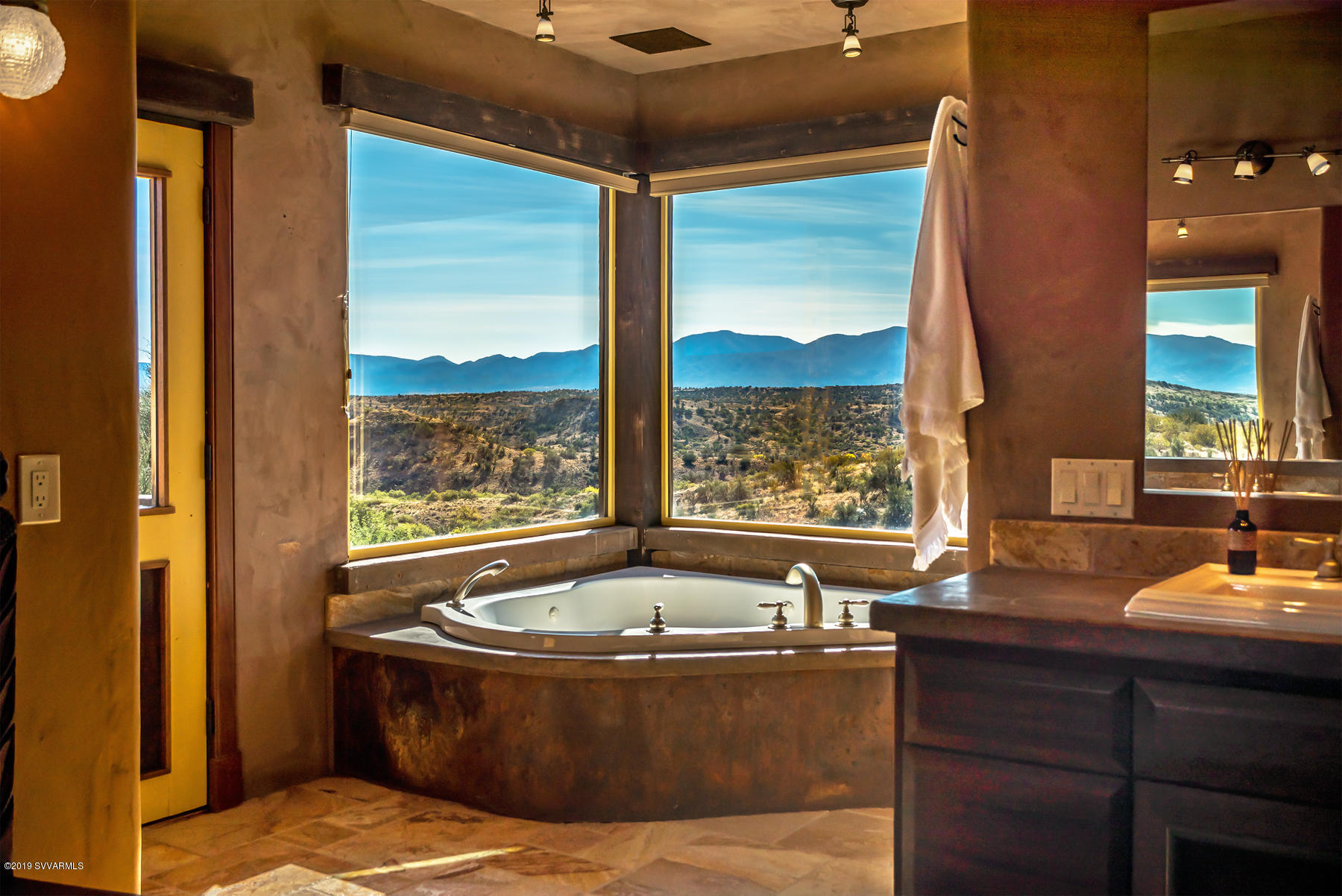 180 North Merritt Ranch Road Cornville, AZ 86325 - Photo 17 of 42 Master Tub View