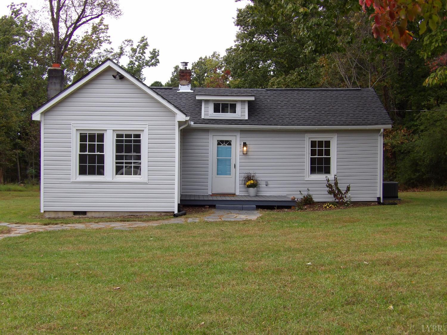 7143 Abilene Road Farmville, VA 23901 - Photo 27 of 38 a view of a backyard of the house
