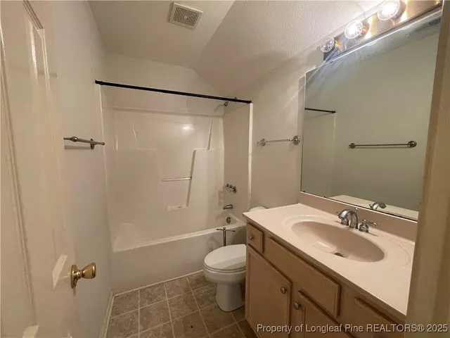 $2,250 | 596 East Lake Ridge Road, Raeford, NC 28376