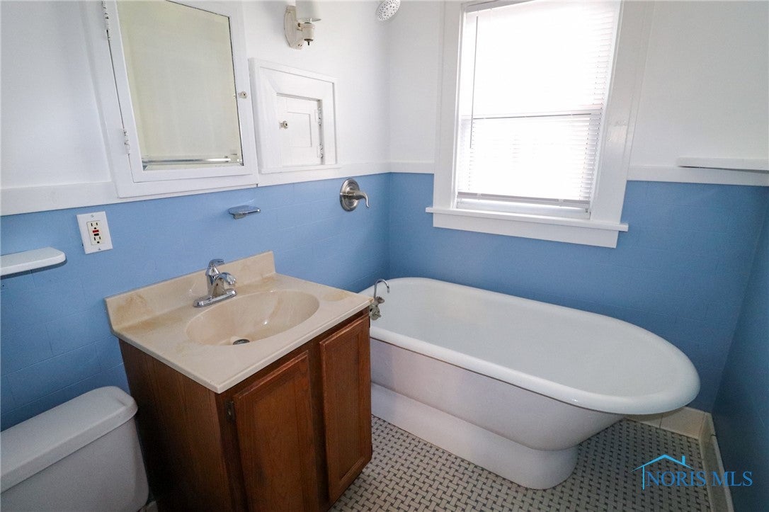 3040 Gradwohl Road Toledo, OH 43617 - Photo 20 of 34 Gallery Image 20