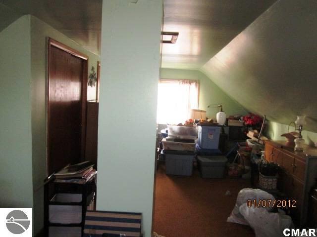 4061 Southwest County Line Road Sumner, MI 48889 - Photo 11 of 20 1771389-10.JPG
