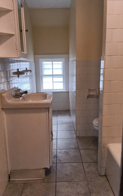 517-519 2nd Street, Unit 3 Fall River, MA 02721 - Photo 9 of 9