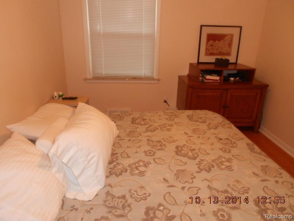 827 Shoreham Road Grosse Pointe, MI 48236 - Photo 23 of 44 575361.jpg
