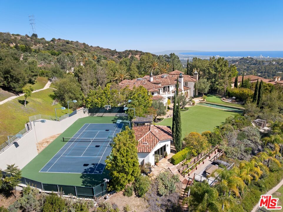 12705 Chalon Road Los Angeles, CA 90049 - Photo 47 of 47