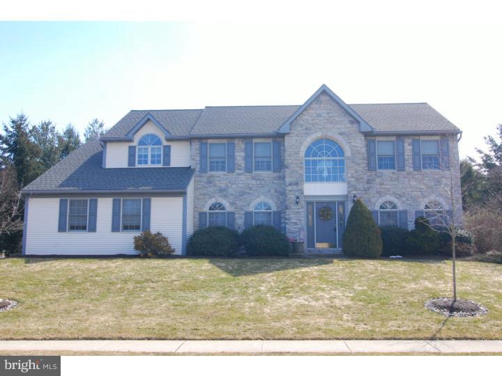 126 Grande Boulevard Sinking Spring, PA 19608 - Photo 2 of 25 Exterior Front