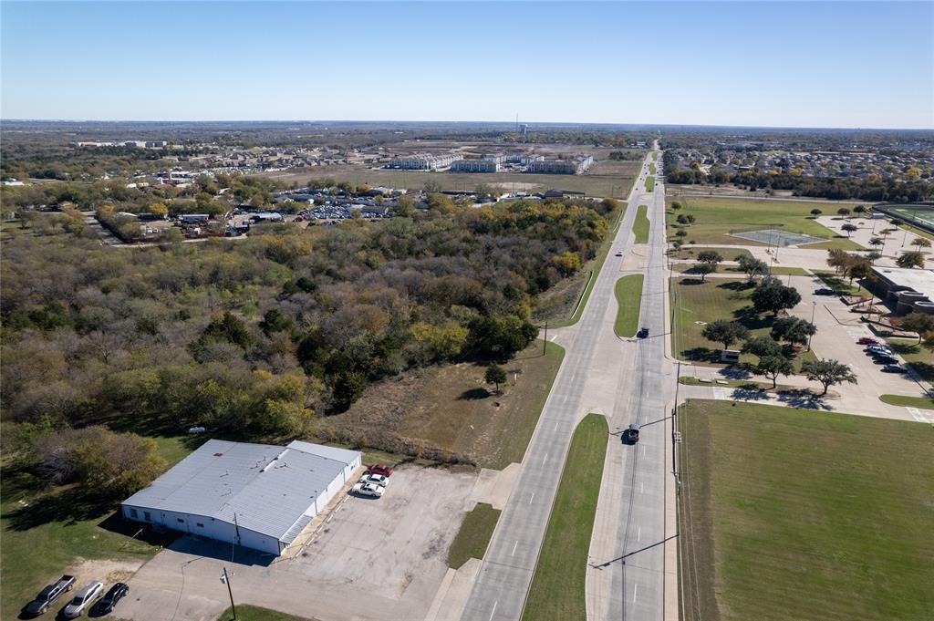 3495 South Beltline Road Balch Springs, TX 75181 - Photo 4 of 12 an aerial view of a house with a outdoor space