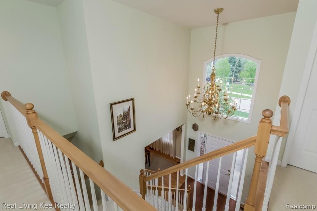 1777 Chase Drive Rochester, MI 48307 - Photo 22 of 53 021-1688900-medium.jpg
