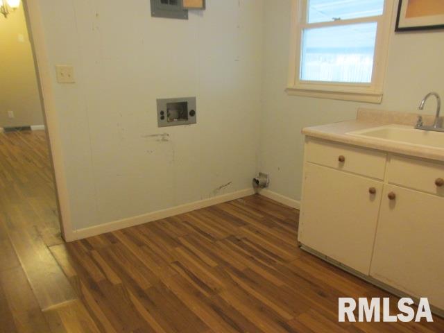 607 East Main Street Ridgway, IL 62979 - Photo 13 of 21